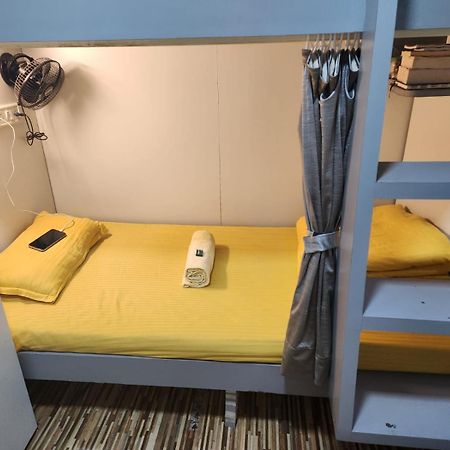 Sinhassan Dormitory Hostel Juhu مومباي المظهر الخارجي الصورة
